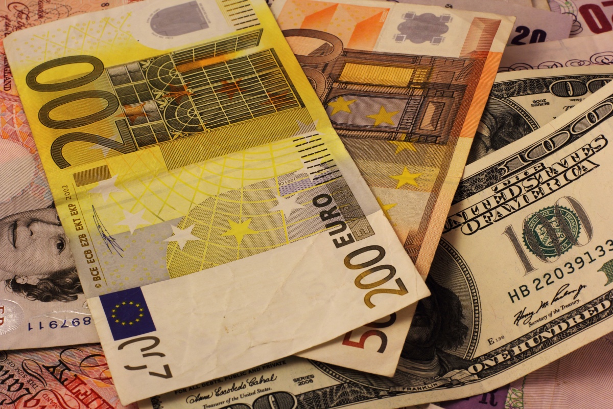 Курс гривны к доллару и евро – 19.06.2015. Хроника событий онлайн