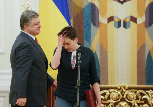 ​“Очередное напоминание”, - Порошенко впервые высказался о деле Савченко