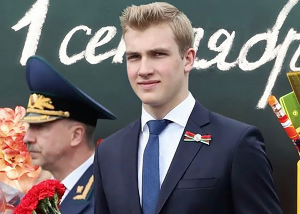 Лукашенко собирается выслать младшего сына Колю из Беларуси: СМИ узнали о плане Батьки