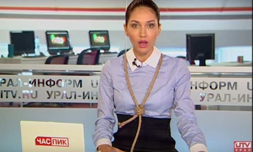Российские журналисты попали в прямой эфир с удавками на шее
