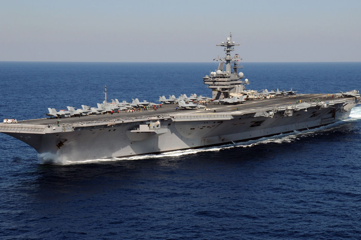​"Европе нужен мир", – командир авианосца ВМС США заявил о готовности вступить в войну против России