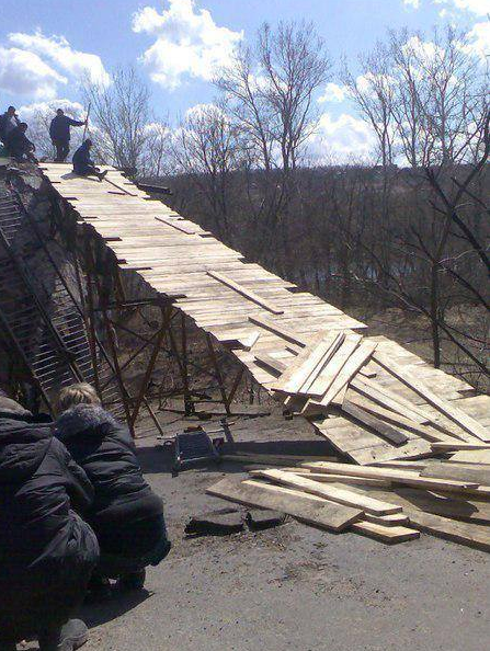 В Луганской области появился "мост Плотницкого"