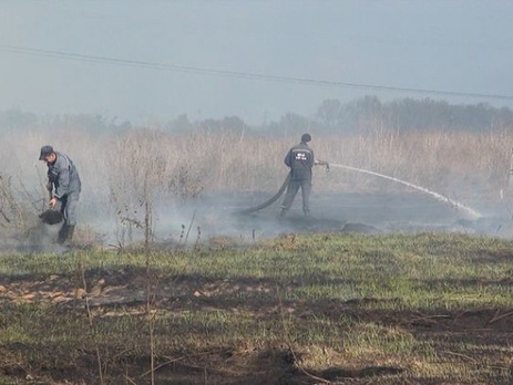 Пожар под Киевом: из-за горящих торфяников взрываются старые боеприпасы