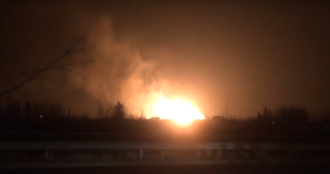 Огненный столб в 40 метров: в Польше в результате взрыва газопровода дотла сгорели три жилых дома - кадры
