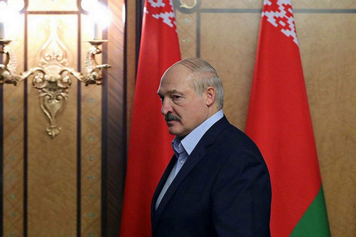 ​Bloomberg: окружение Лукашенко готовится к бегству в Россию