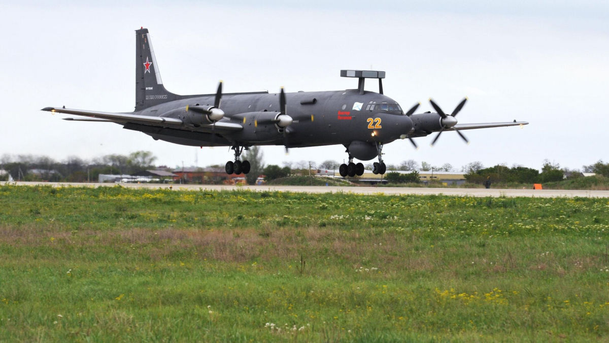 Япония подняла в небо истребители из-за провокации российских Ил-38