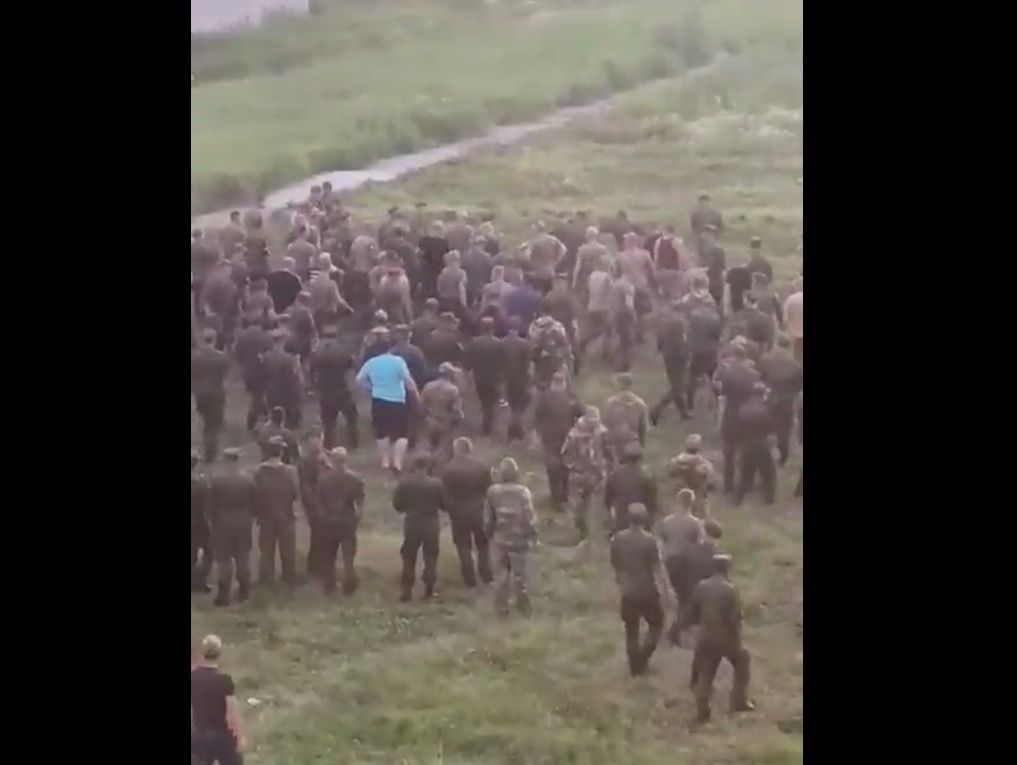 Под Москвой массовая драка в лагере подготовки солдат, погиб контрактник: появилось видео