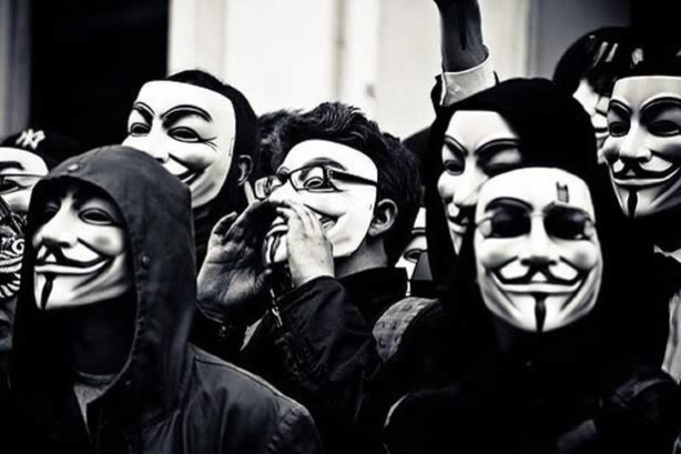 Хакеры "Anonymous" объявили кибер-войну террористам ИГИЛ: "Мы найдем вас и уже не отпустим"
