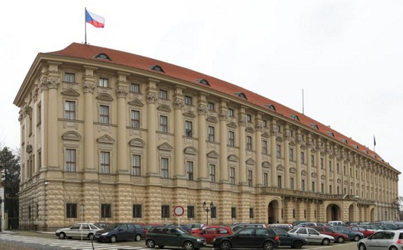 В Чехии сделали еще одно неожиданное заявление в адрес Украины: вслед за президентом Земаном свою позицию озвучило правительство республики