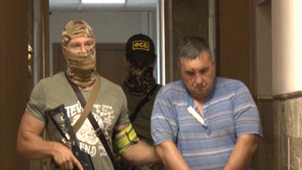 В аннексированном Крыму суд оставил под стражей обвиняемого в подготовке терактов украинца Евгения Панова