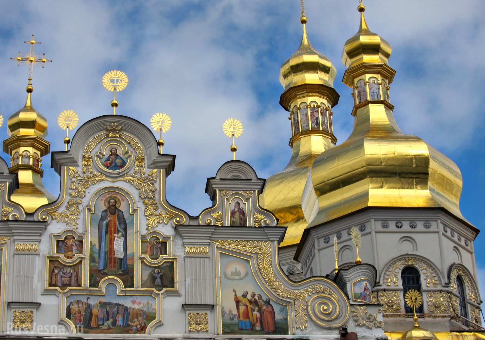 Московские попы отказались поговорить с Порошенко в "Украинском доме" - хотят встречи в церкви 