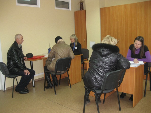 Беженцев Донбасса вынуждают добиваться статуса временных переселенцев через суд