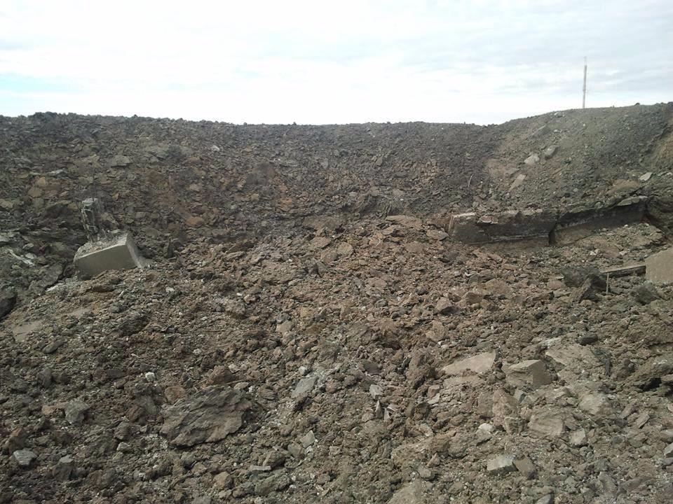 Как выглядит место сегодняшнего взрыва в Донецке: воронка размером с многоэтажный дом