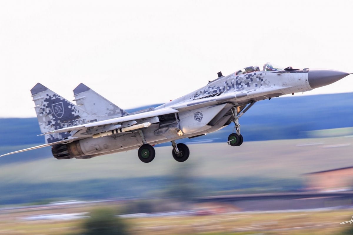 ​Словакия может передать Украине 12 истребителей "МиГ-29": названо условие