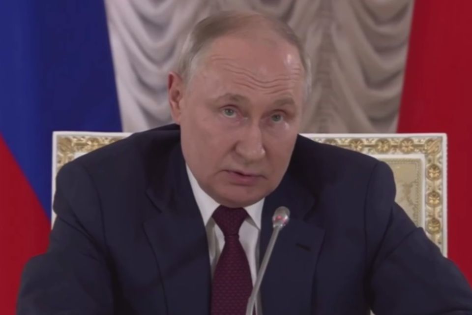 ​Путин пожаловался на украинское контрнаступление и хочет прекращения огня: "Но они в атаке"