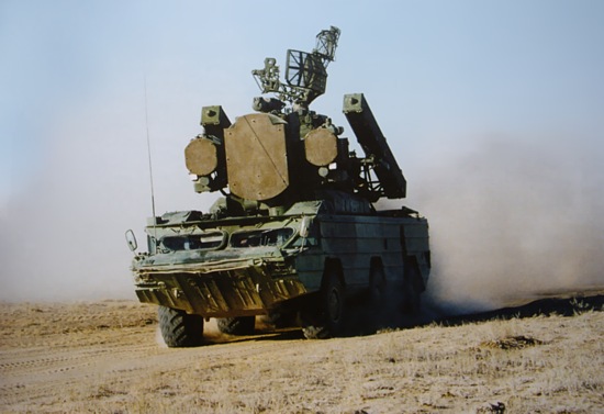 СМИ: украинская армия стягивает к границе с Крымом ракетные комплексы "Бук" и "Оса"