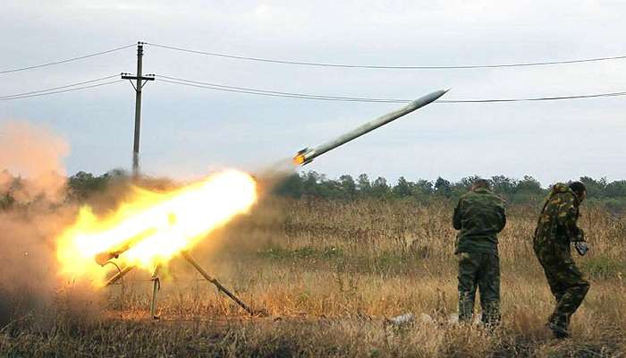Российские наемники и боевики "ДНР" выжигают Гнутово зверскими атаками из артиллерии и реактивных пусковых установок "Град - П"