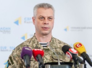 Боевики удерживают в плену  270 украинцев, - АПУ