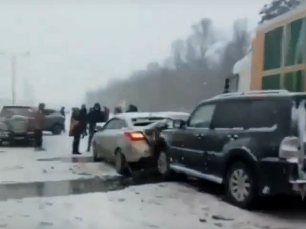 Массовое ДТП в России из-за обильного снега – кадры бедствия уже появились в Интернете