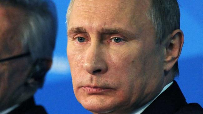 Паранойя лидера РФ станет неуправляемой после выборов: почему больной "сильно опухший и покрасневший" Путин залег на дно