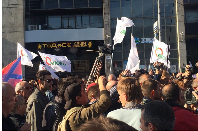 Критическая обстановка на "Марше мира" в Москве: драки и стычки со сторонниками ДНР 