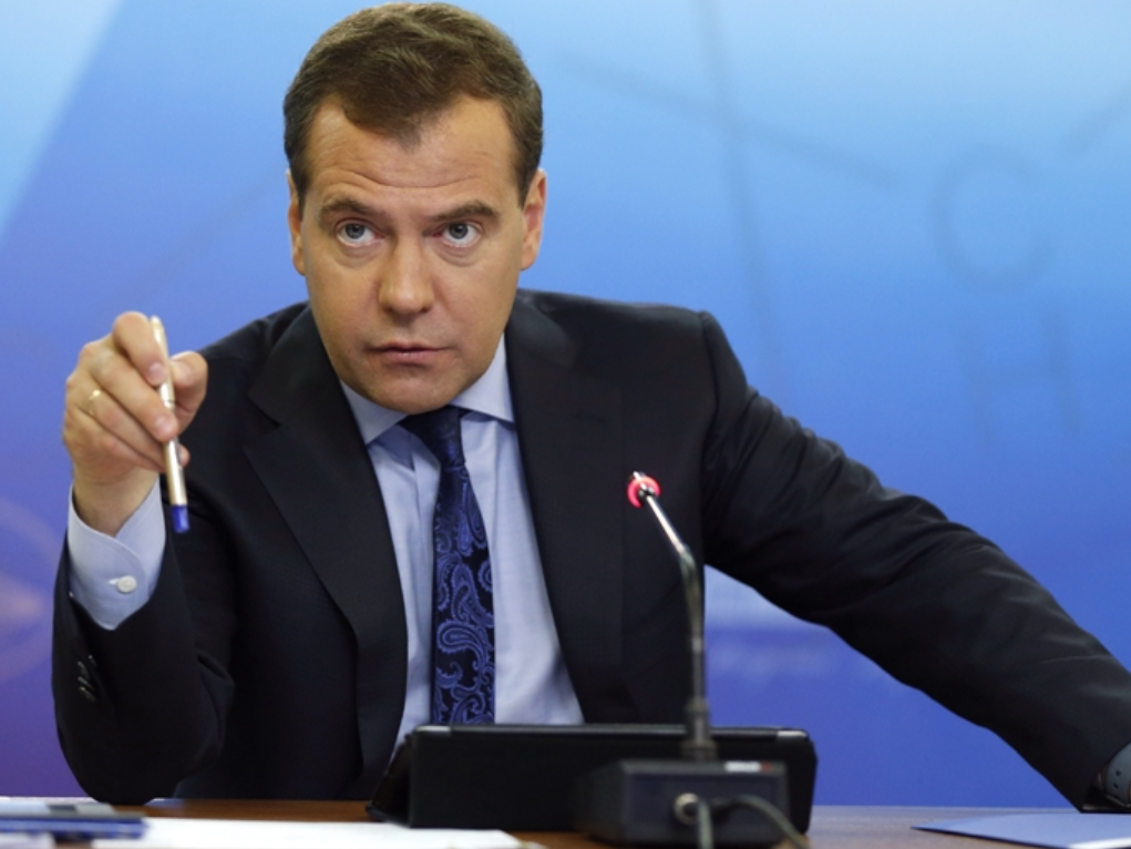 Медведев: Россия займет жесткую позицию в отношении украинских долгов