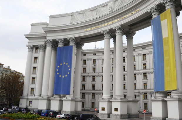  Украина не станет полностью разрывать дипломатические отношения с Россией, – МИД 
