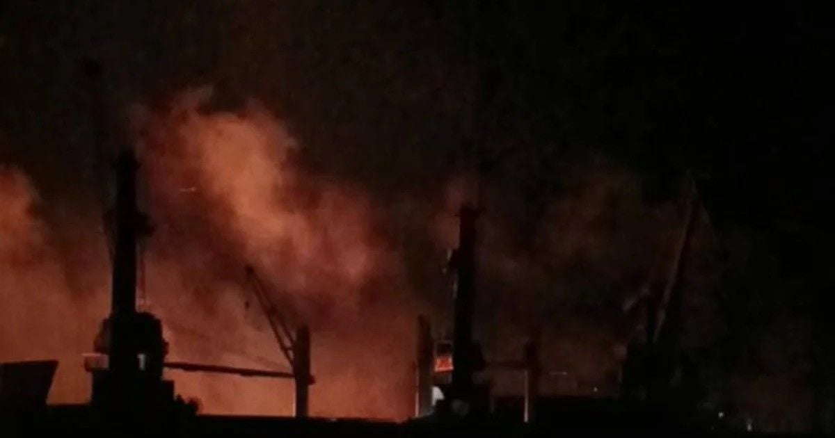 Второй раз за неделю дроны атаковали нефтезавод "Роснефти" в Туапсе – вспыхнул мощный пожар