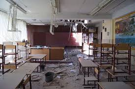 Горсовет: в Луганске 40% образовательных учреждений повреждены или разрушены