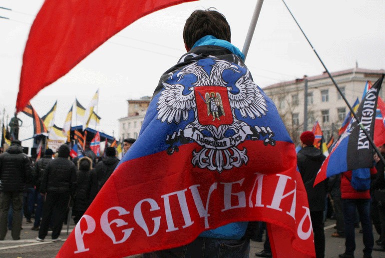 “Вы сидите с голой зад****й и чувством "победы". За "благополучие" предали страну, но хотите пенсий и соцвыплат”, - украинка разнесла “ватников” за очередное “хохлы замерзнут”