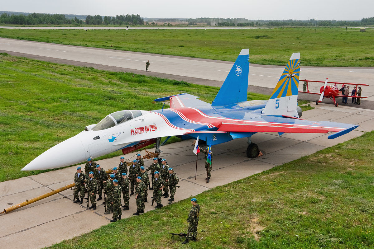 ​Вражеский Су-35 трижды пытался атаковать украинские самолеты в районе Новой Каховки