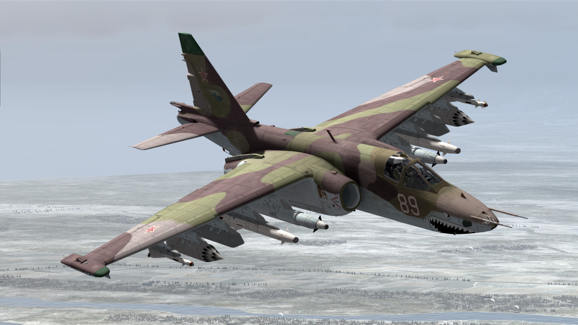 В России военный самолет Су-25 рухнул на частный сектор. Опубликовано видео крушения