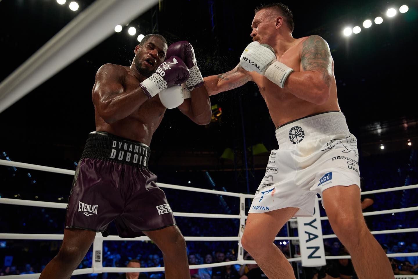 Усик назвал боксеров, против которых выйдет на ринг перед завершением карьеры: "Будет три боя"