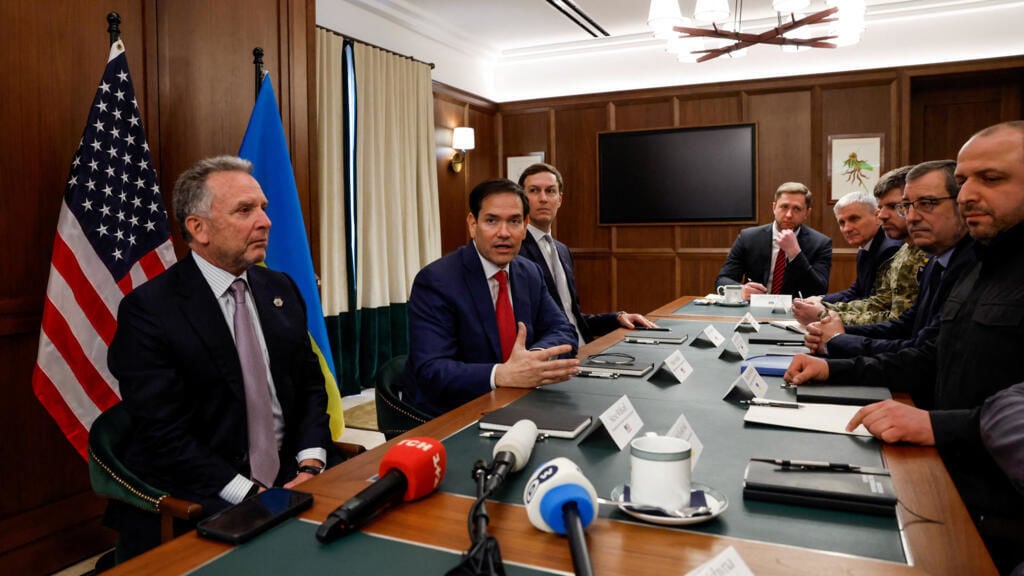 Сегодня в США Уиткофф и Кушнер расскажут Умерову, о чем договорились с Путиным в Москве, – FT