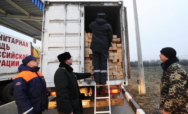 МЧС: В Донецке завершилась разгрузка гуманитарного конвоя РФ