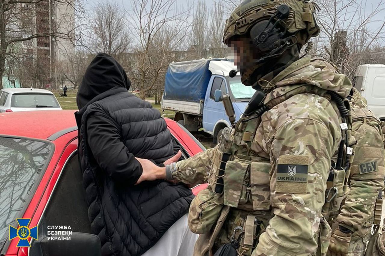 СБУ поймала предателя-дальнобойщика, шпионившего за подразделениями ВСУ в порту Одессы