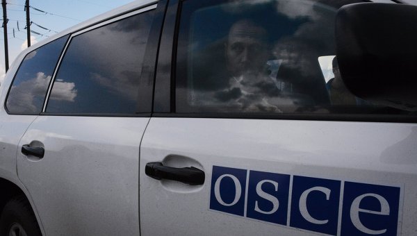 ОБСЕ: Наших наблюдателей не пустили вооруженные люди в Антрацит и Новоазовск