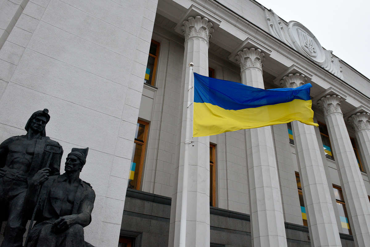 Не "Слуга народа" и не Притула: украинцы назвали вероятного лидера на выборах в Раду