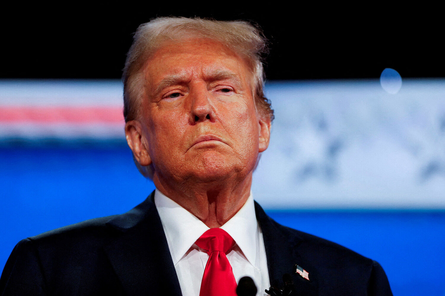 Трамп готовится к "невиданной" бомбардировке Ирана в случае невыполнения ультиматума