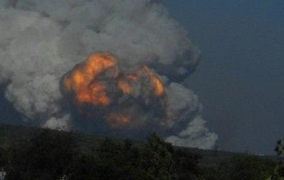 Мощный взрыв в Донецке: в небе огромное зарево, взрывной волной выбило стекла в домах