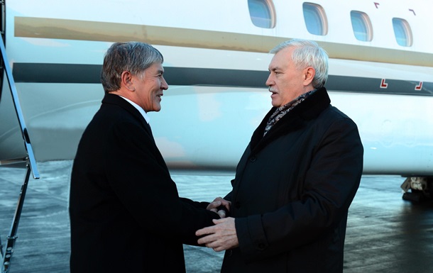 Президента Киргизии вместо Путина встречал губернатор Ленинградской области