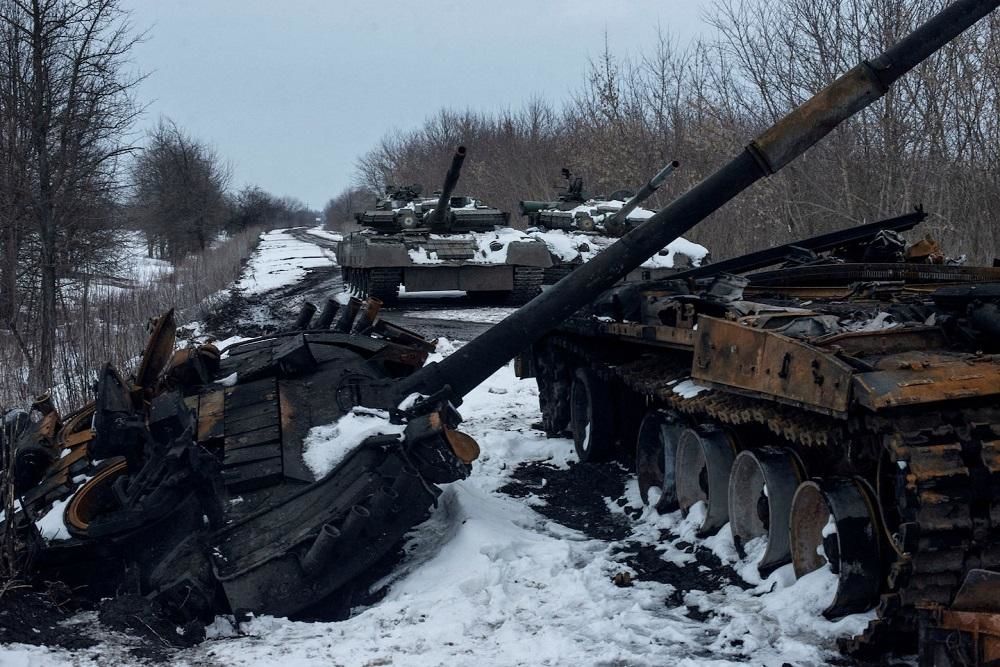 ВСУ сожгли танковый батальон россиян: уничтожено 36 танков, потери огромны – СМИ