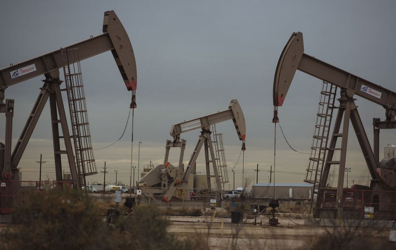 Цена на нефть 4 июня: рынки пошли вниз на фоне неопределенности ОПЕК