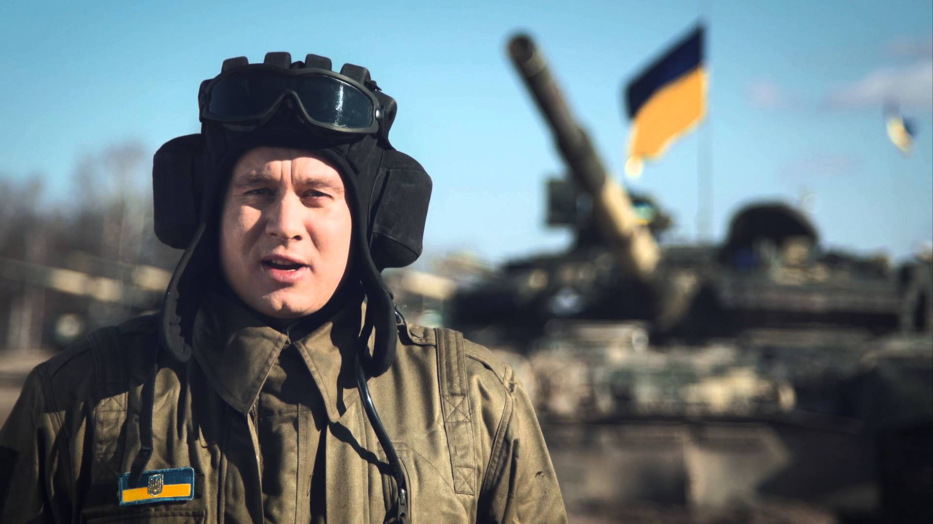 "Эти войска мастерски защищают нас от агрессии РФ на Донбассе", - сильные слова Порошенко бойцам в День танкиста 