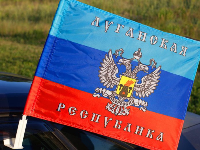 "Выросли в "ЛНР"": соцсети подняли на смех фото из магазина в оккупированном Луганске - кадры