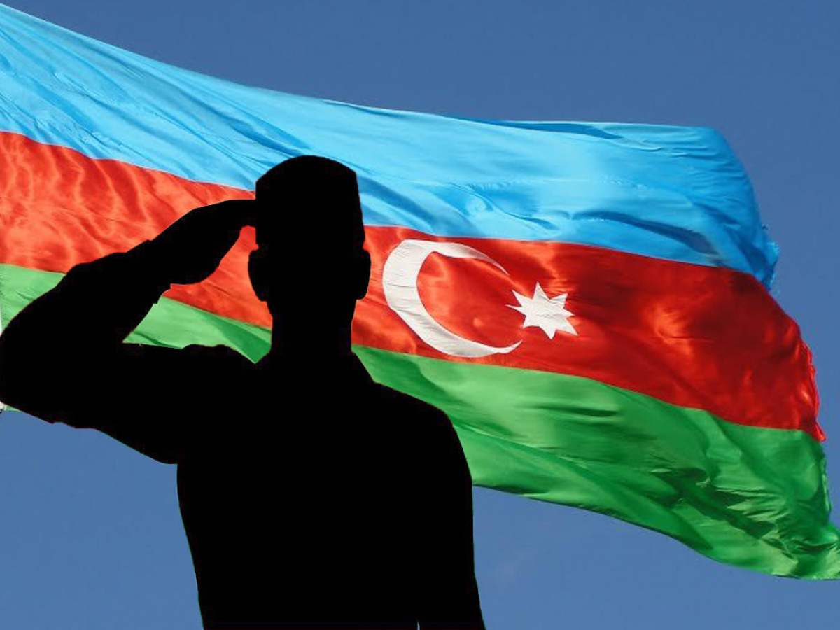 Азербайджанский солдат вернулся домой после 27 лет оккупации Карабаха – Сеть растрогана кадрами