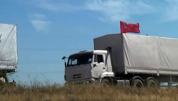 Гуманитарный конвой РФ для Донбасса движется без сопровождения Российского Красного Креста