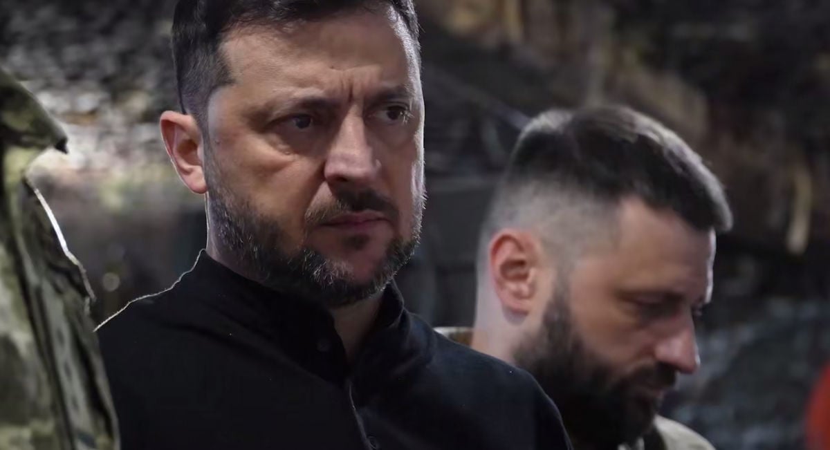 Зеленский прибыл на Ореховское направление и наградил военных: известно, что он сказал, выслушав доклады