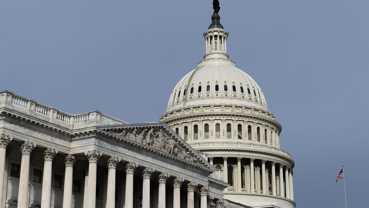 ​Помощь США может быть заморожена на неопределенное время: республиканец озвучил причину – СМИ