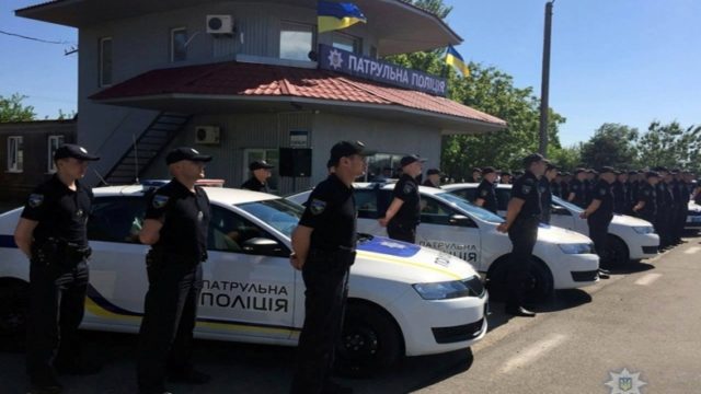 ​В Киеве установлен повышенный уровень террористической подготовки: на улицах тысячи полицейских